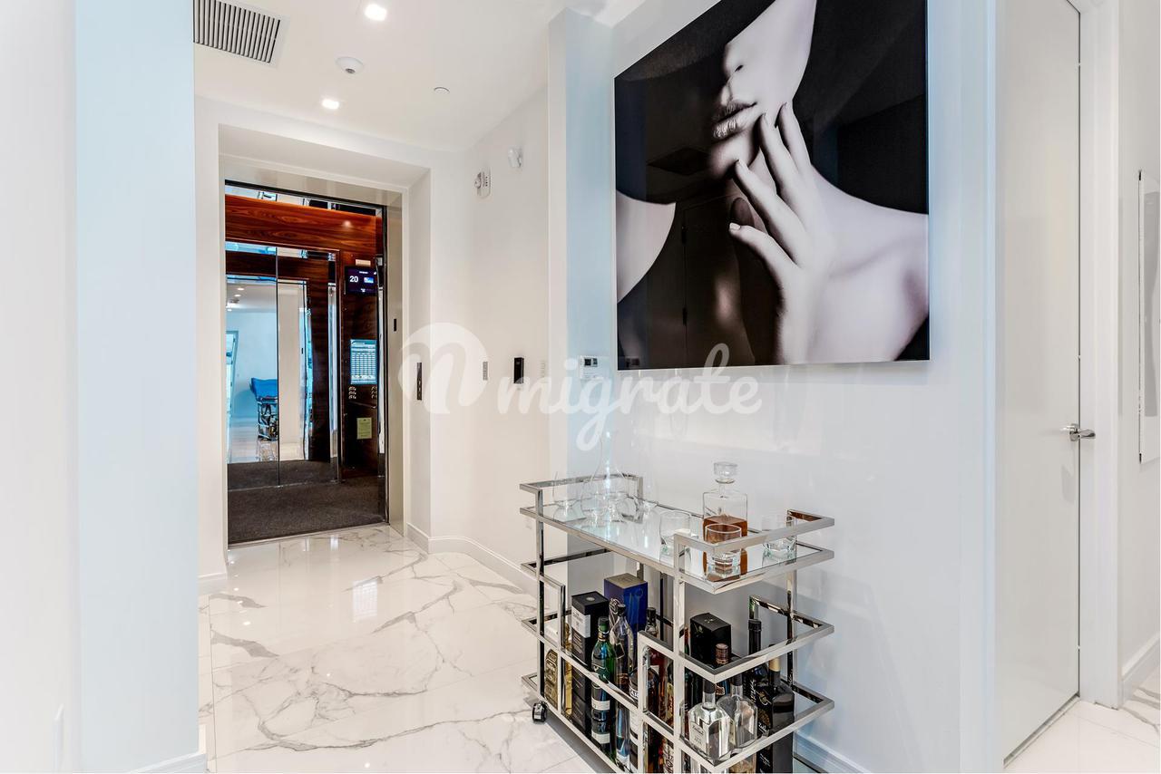 Кондоминиум в 16901  Collins Ave , 2004 - Sunny Isles Beach, Florida