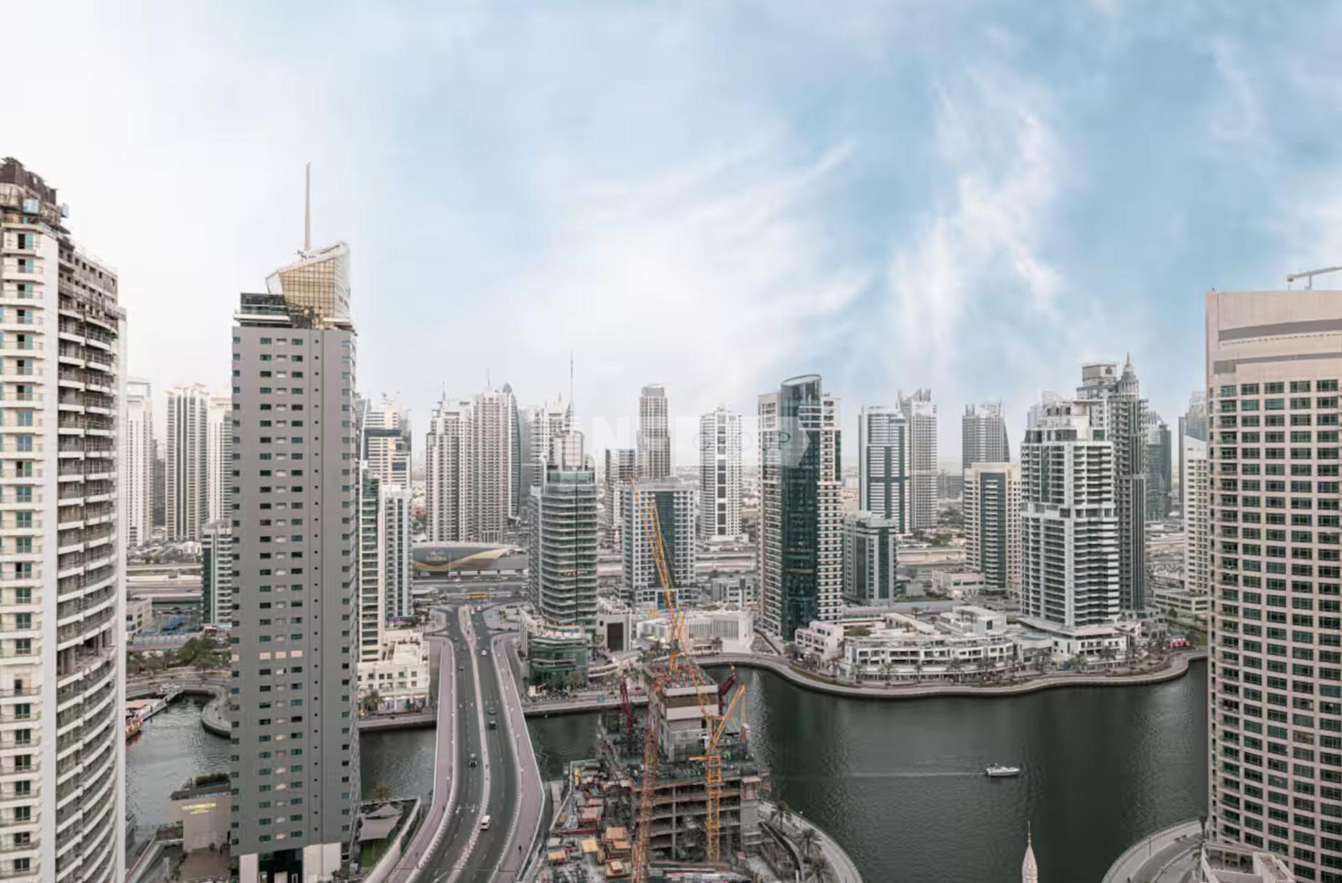 Квартира с 3 спальнями в Skyview Tower (3 Bedrooms in Skyview Towers)