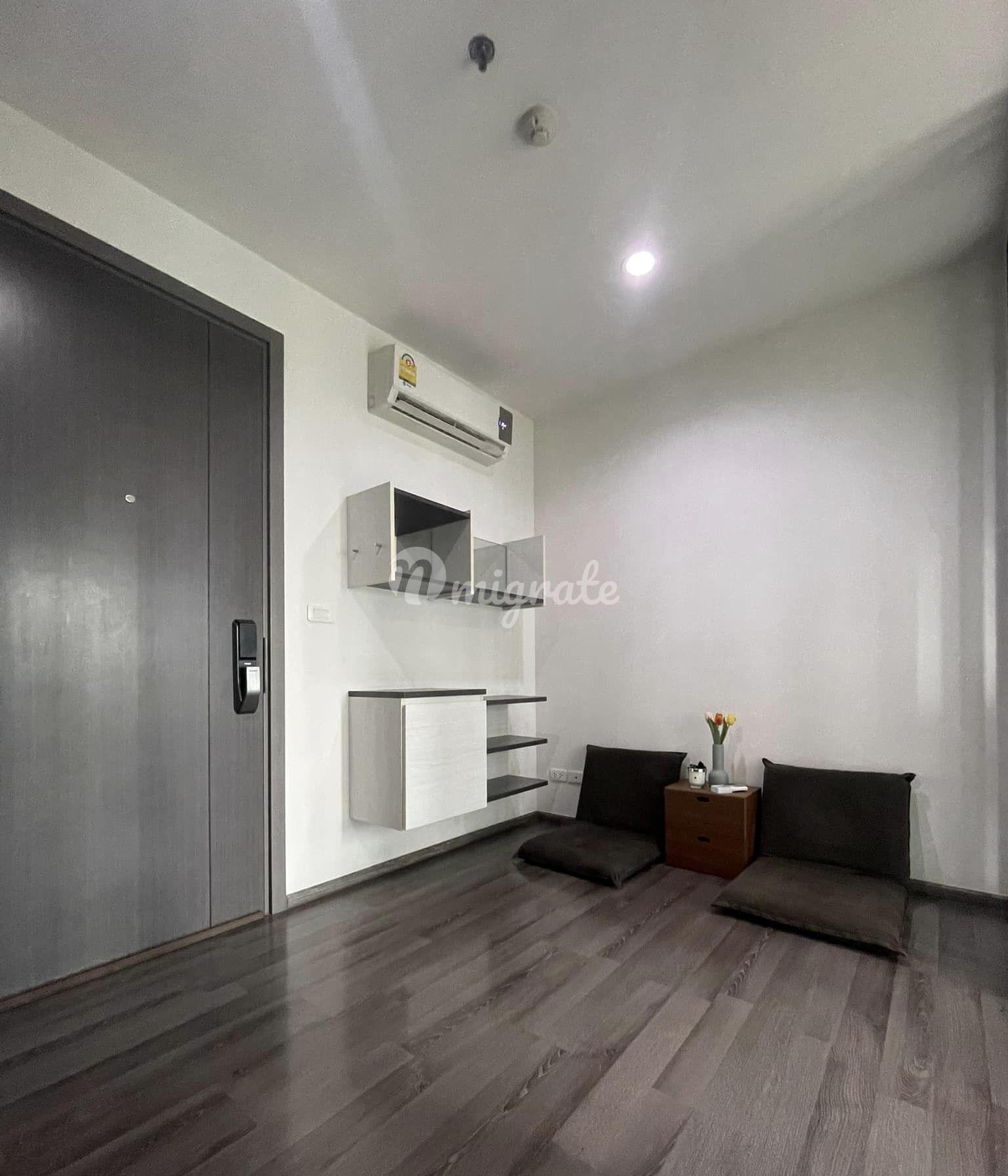 1 спален Кондо на продажу в The Base Park East Sukhumvit 77 (The Base Park East Sukhumvit 77)