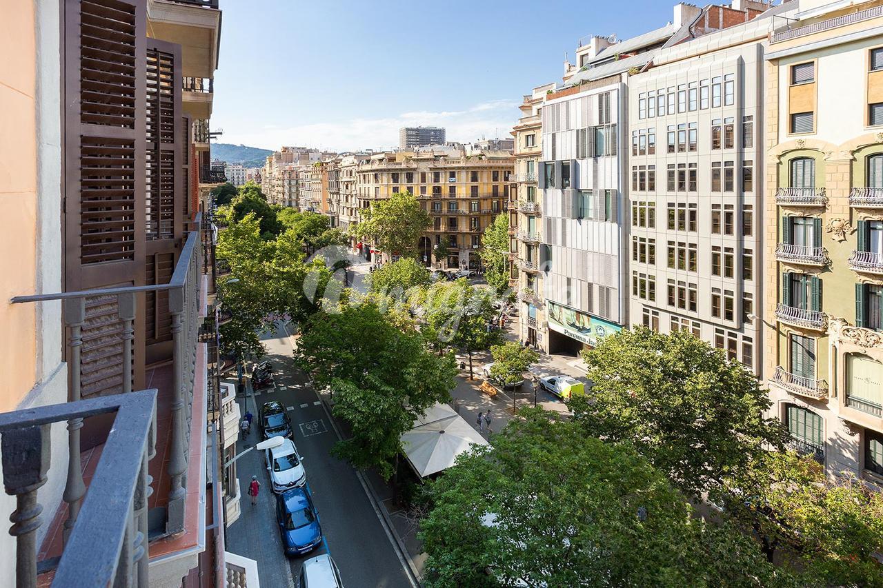 Апартаменты на главной улице Барселоны