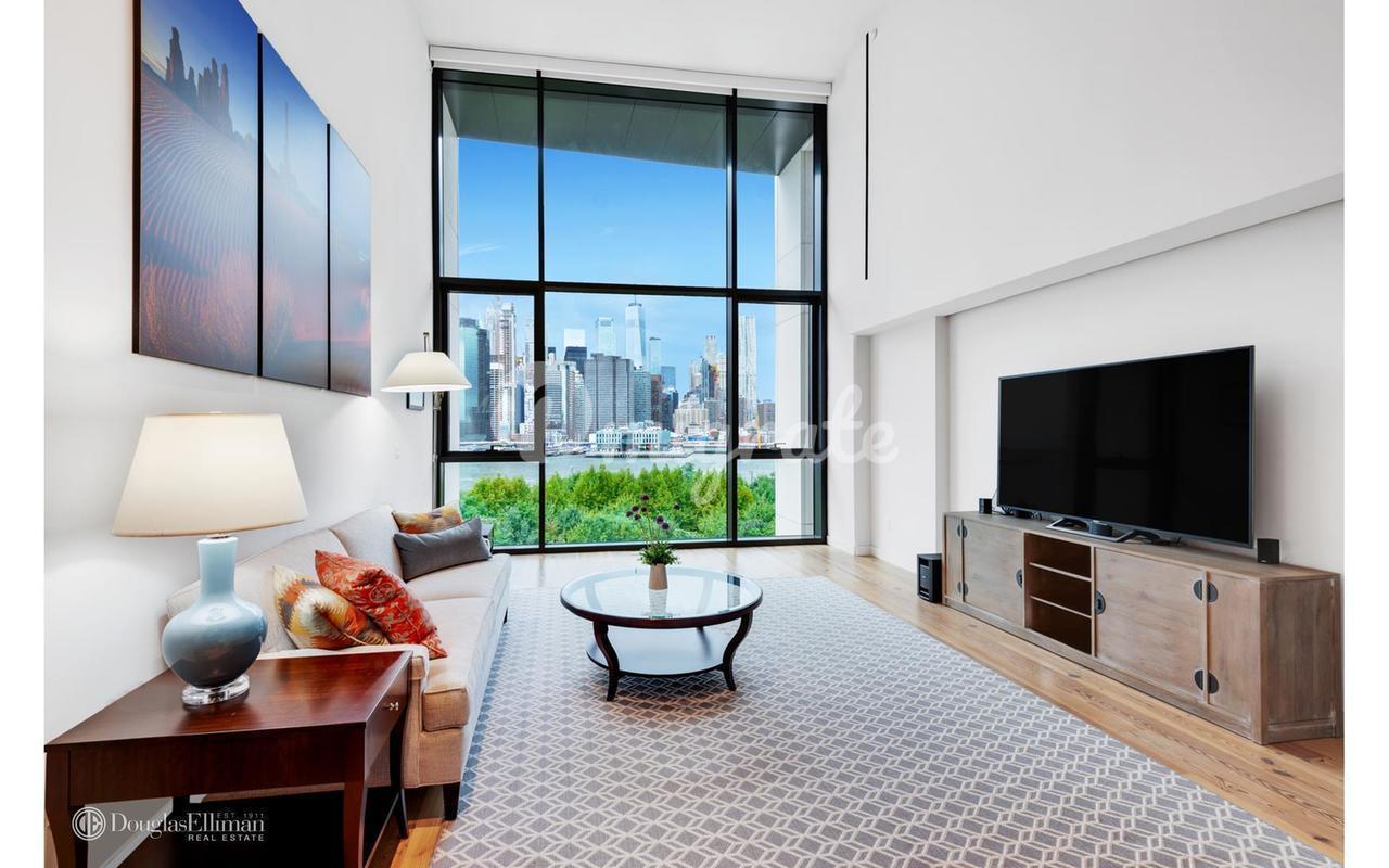Кондоминиум в Pierhouse, 90  FURMAN ST, N810 - Brooklyn Heights, New York