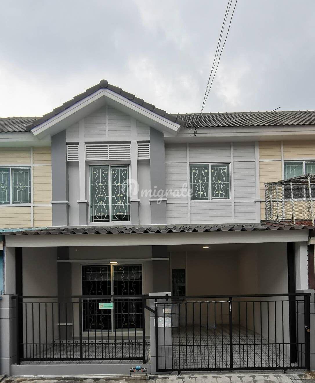 3 спален Таунхаус на продажу в Pruksa Ville 28 Wongwaen-Rattanathibet (Pruksa Ville 28 Wongwaen-Rattanathibet)