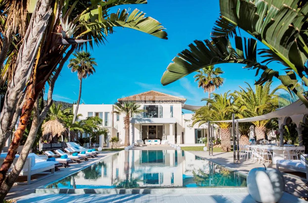 Великолепная вилла у моря (Knight Frank 25.07.23)