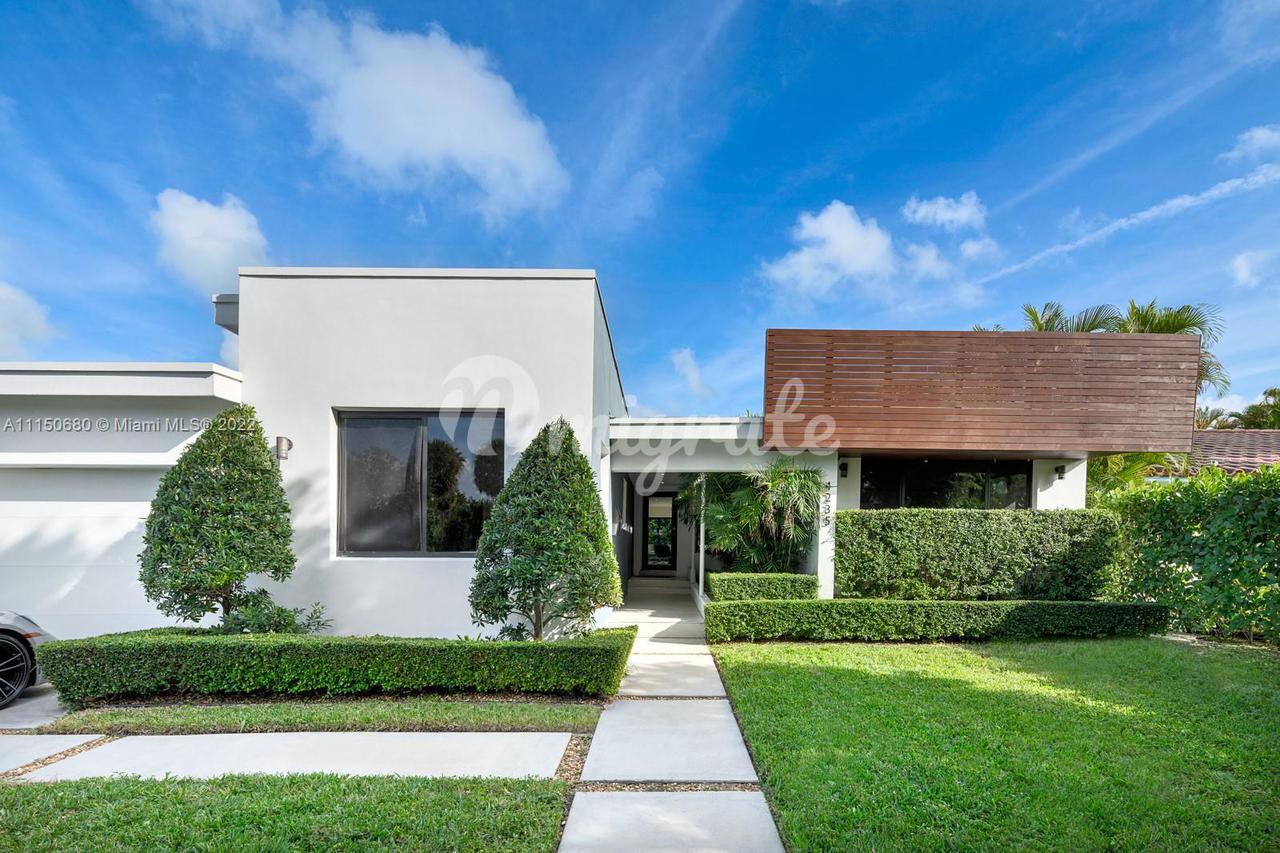 Вилла в 4235  Prairie Ave  - Miami Beach, Florida