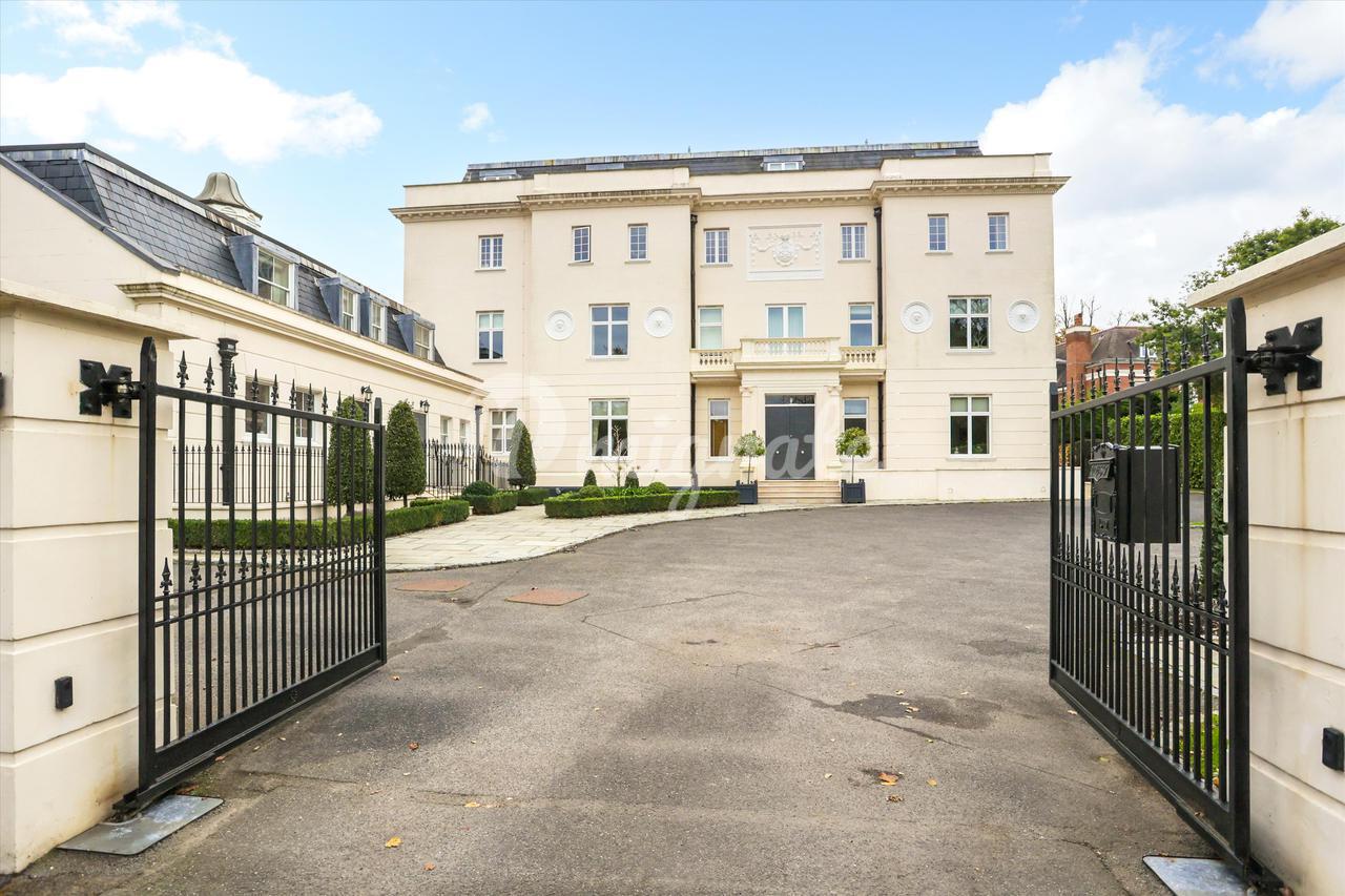 Продажа - Квартира в Broomhill Court, Esher Close, Esher, Surrey, KT10 -  Esher в Великобритании, цена € 1 047 926 | KF.expert