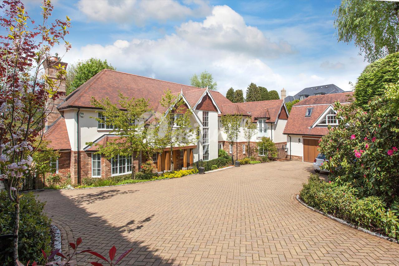 Вилла в Clenches Farm Lane, Kippington, Sevenoaks, Kent, TN13