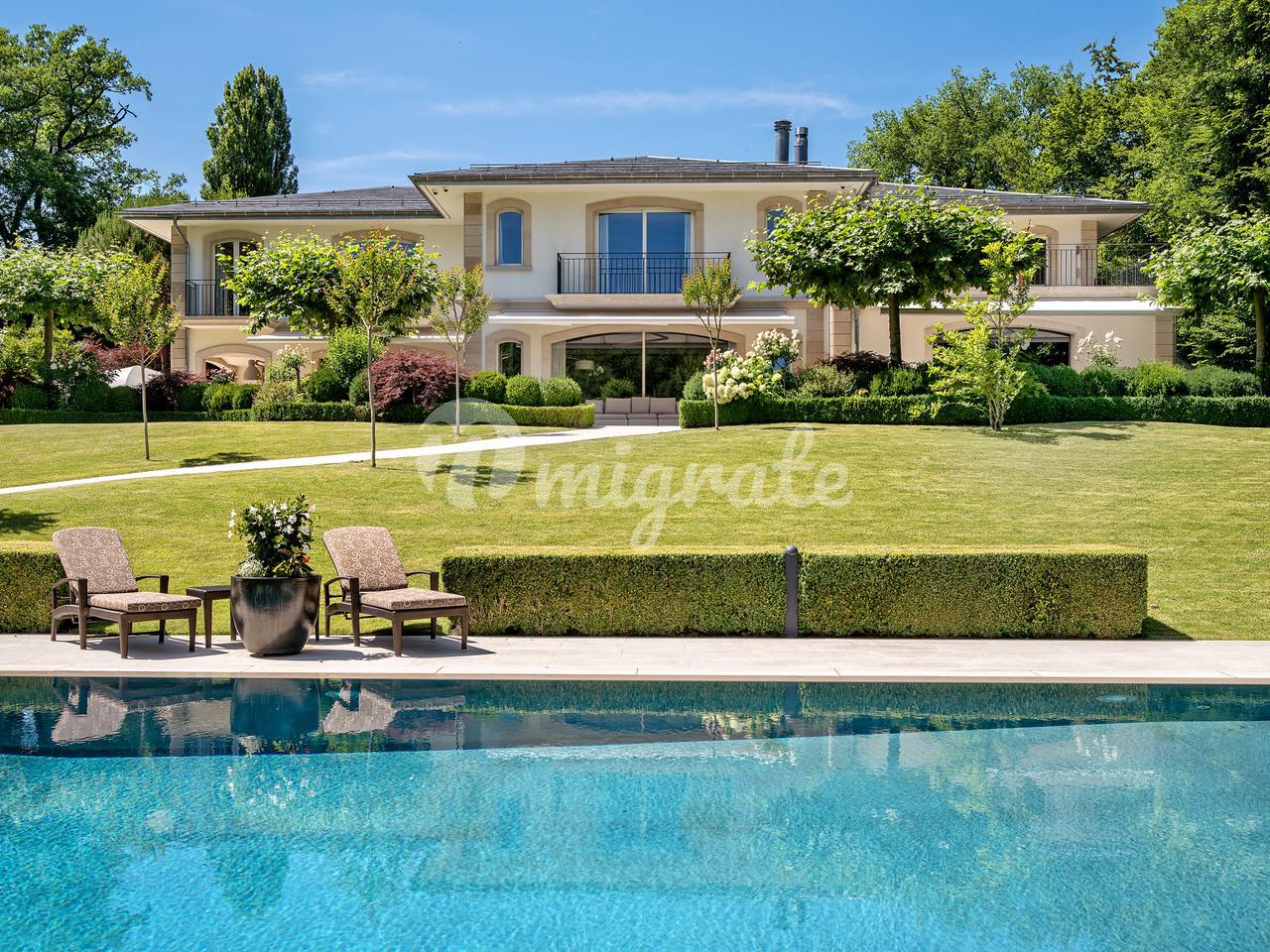 Изысканная вилла в пригороде Женевы