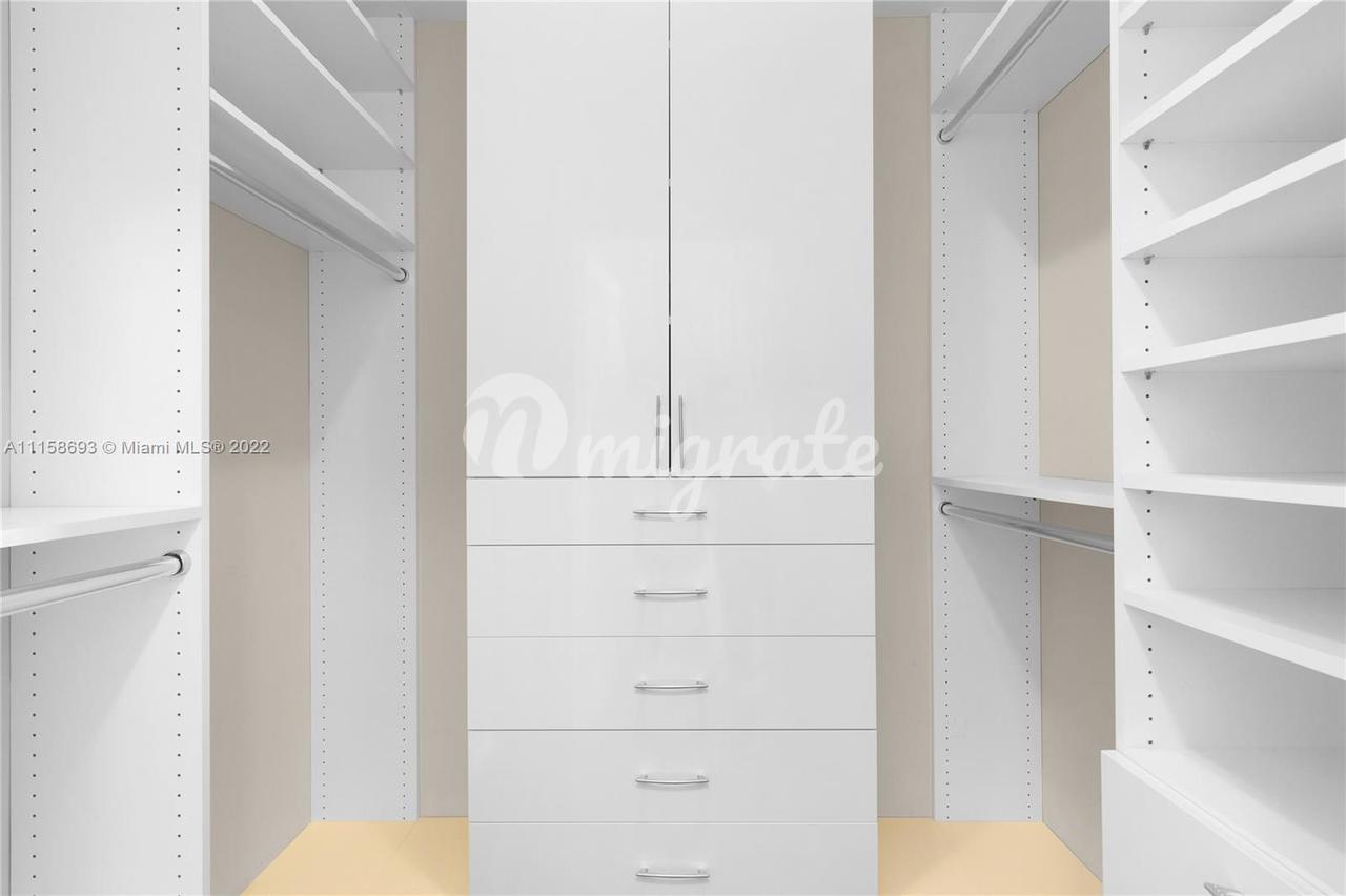 Кондоминиум в 17121  Collins Ave , PH4404 - Sunny Isles Beach, Florida