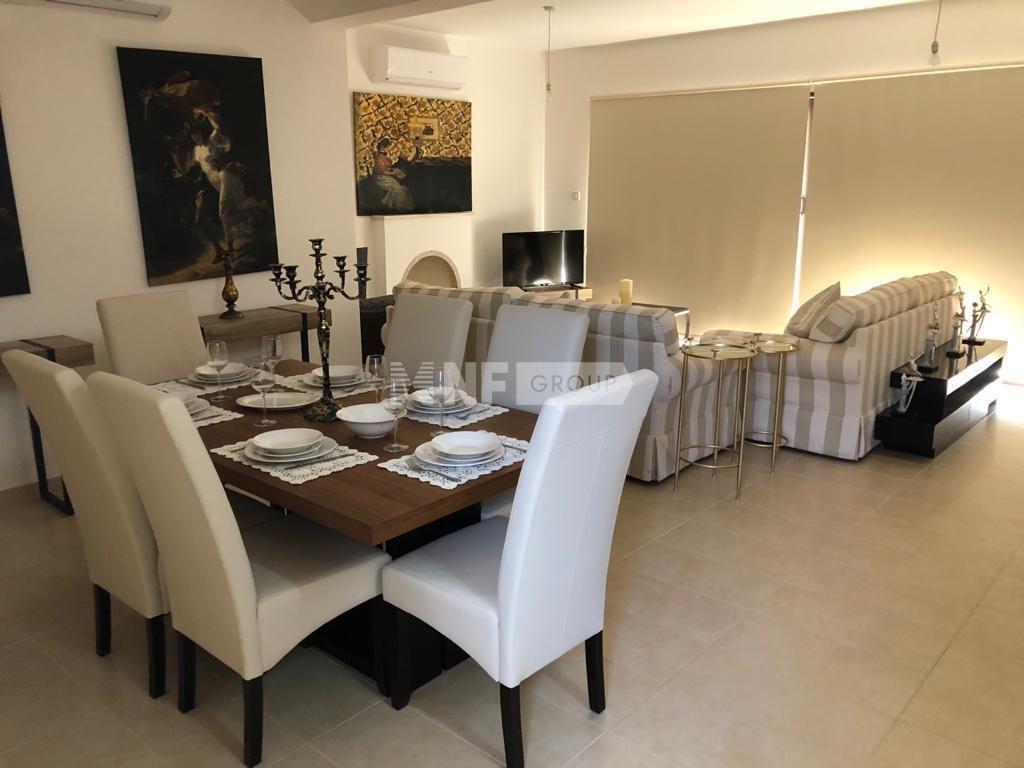 Вилла  с видом на Соленое озеро