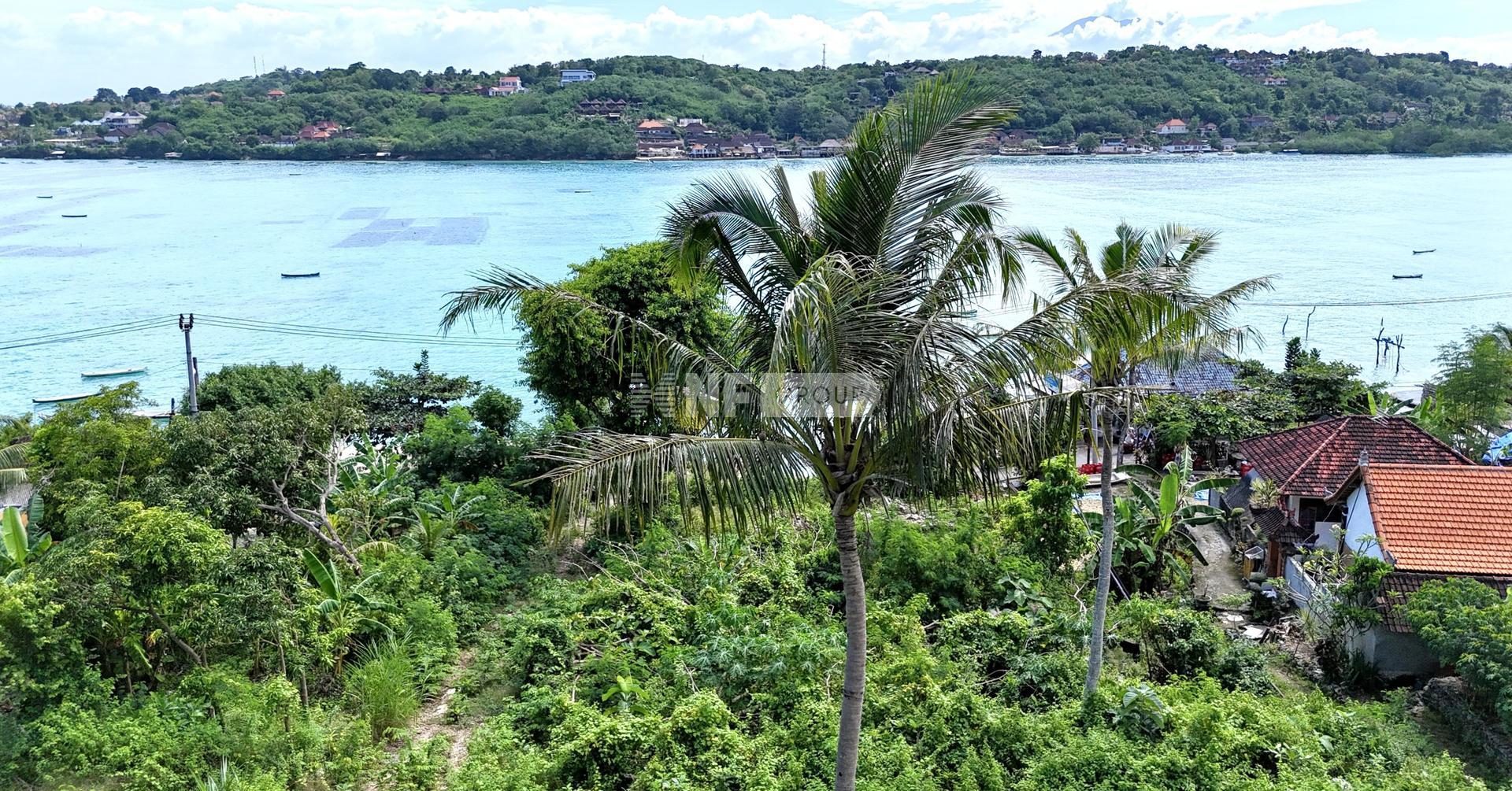 2,900m2 Hillside Leasehold Land A Stones Throw From The Beach, Nusa Ceningan.