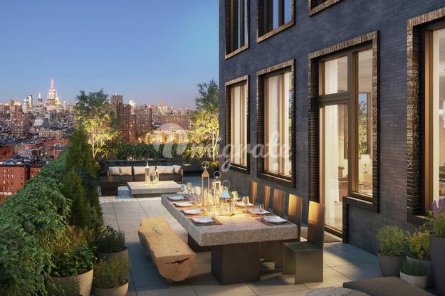 Современный жилой комплекс в Ист-Виллидж (Modern condominium in East Village)