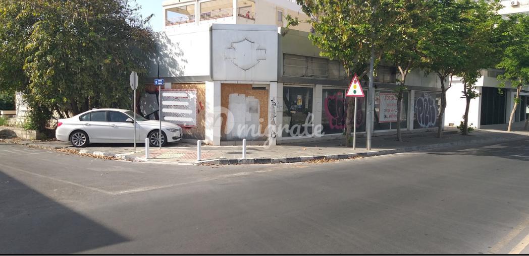 Земельный участок на проспекте Макариос, Лимассол
 (Plot on Makarios avenue, Limassol)