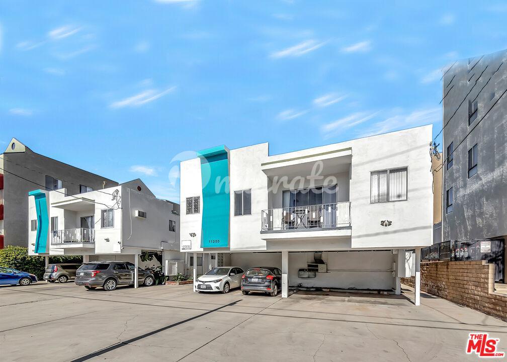 Вилла в 11259 MORRISON St - North Hollywood, California