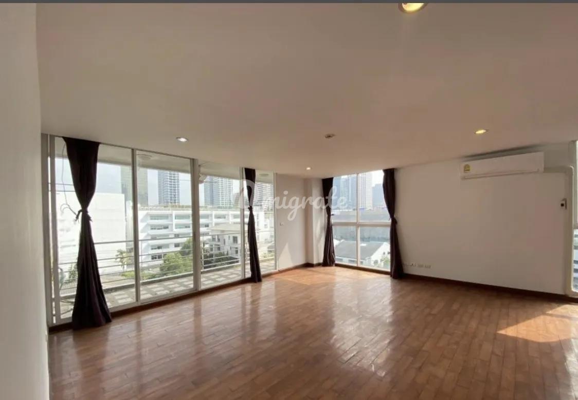 3 спален Кондо на продажу в The Peak Sukhumvit 15 (The Peak Sukhumvit 15)