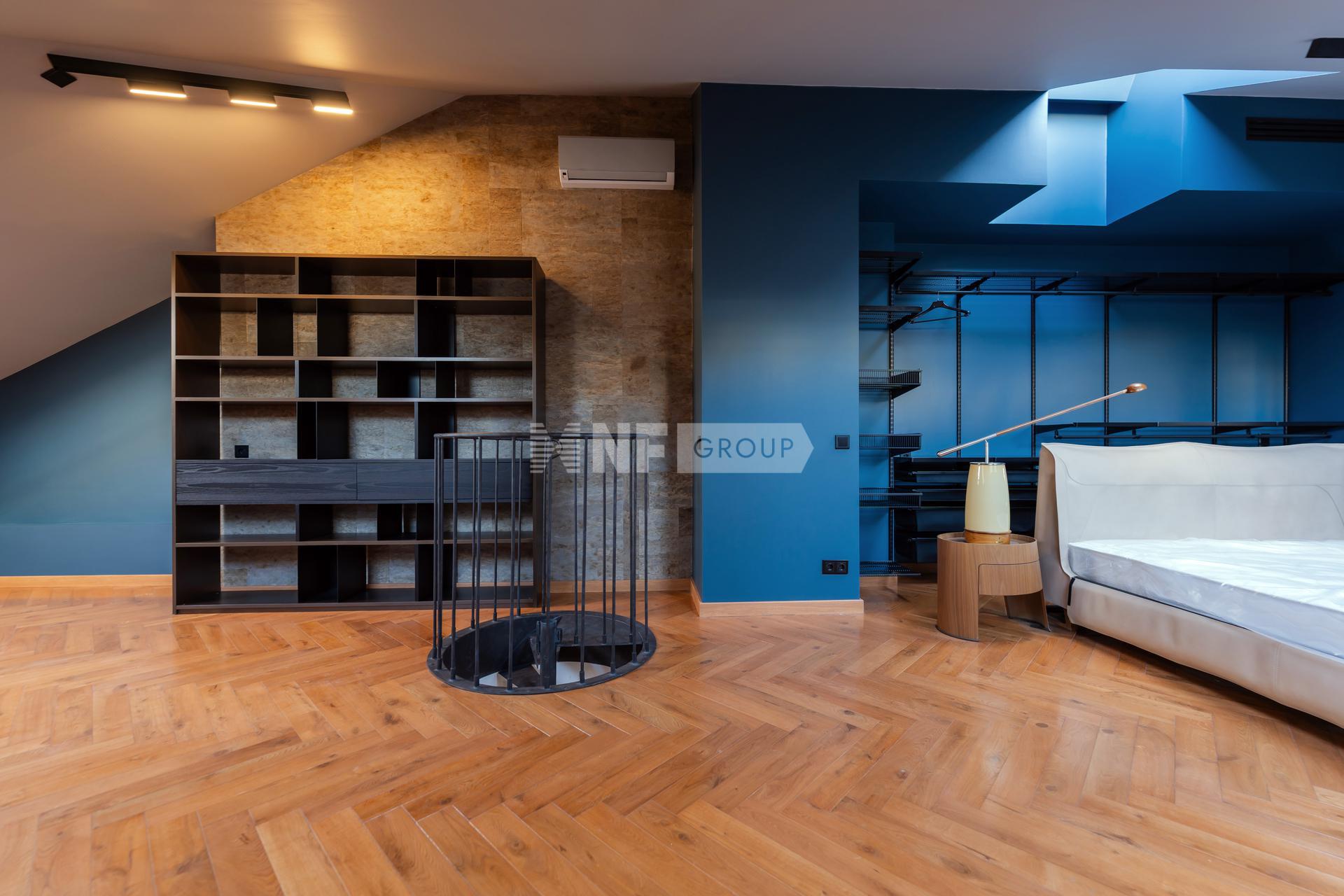 «Особняк Кушелева-Безбородко» (Osobnyak Kusheleva-Bezborodko)