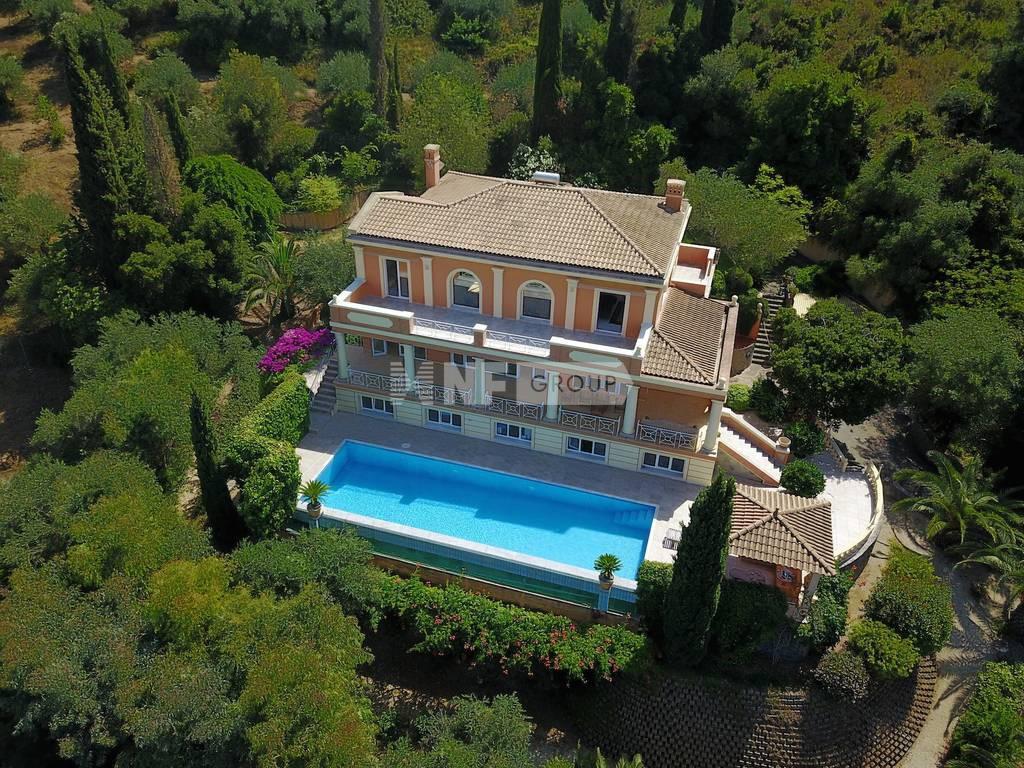 Вилла на острове Корфу