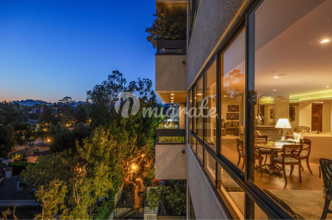 Вилла в 10551 WILSHIRE, 702/703 - Westwood / Century City, California