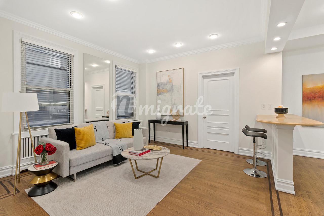 Кондоминиум в THE BRIARCLIFFE, 171 W 57TH ST, 2A - Central Park South, New York