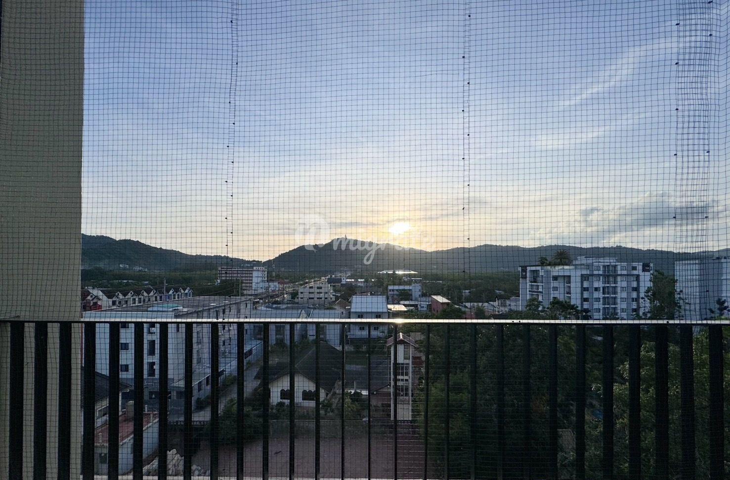 1 спален Кондо на продажу в Dlux Condominium (Dlux Condominium)