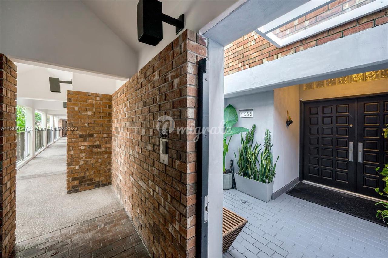 Вилла в 1558 NE Quayside Ter - Miami, Florida