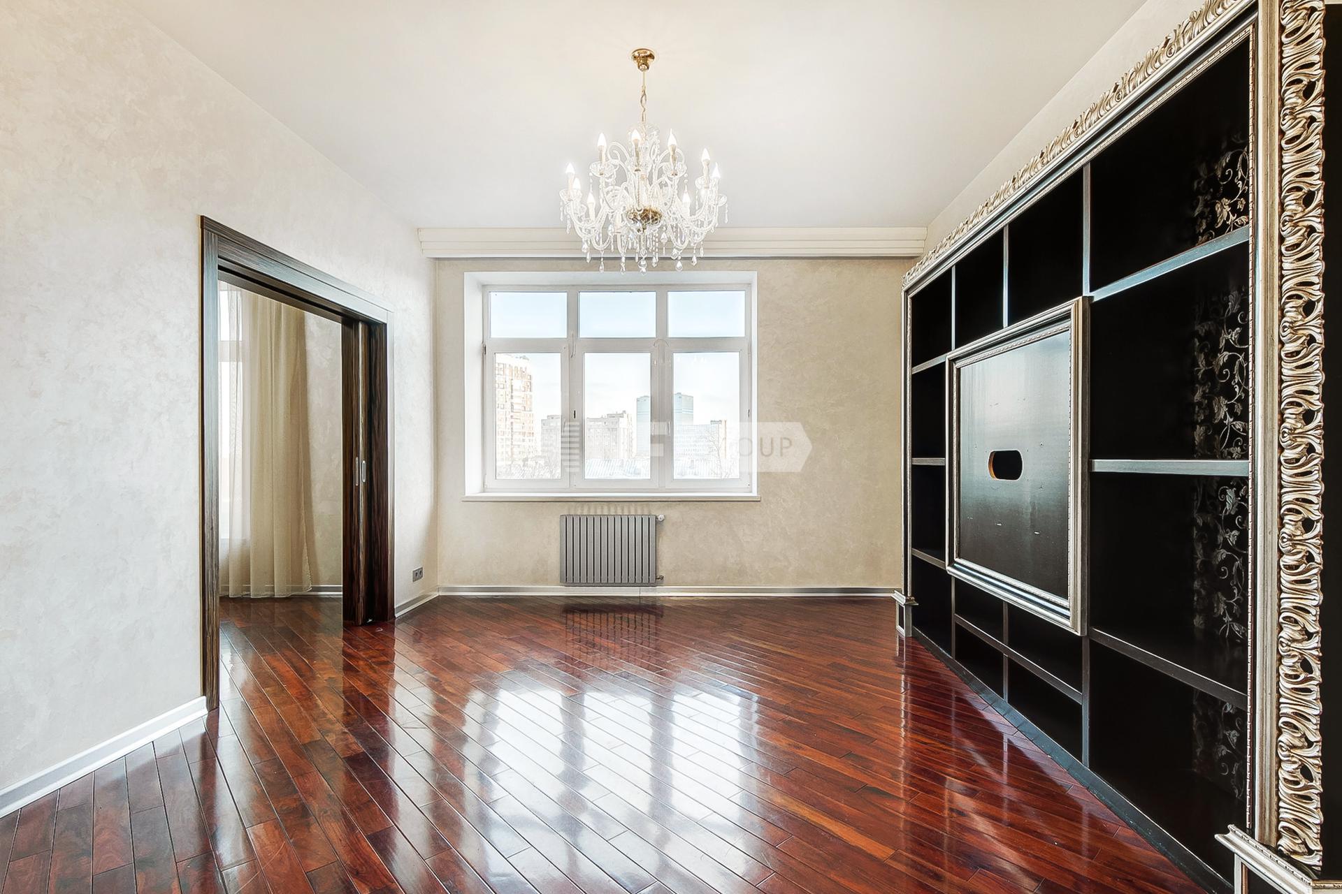 «Триумф Палас» (Триумф Палас)