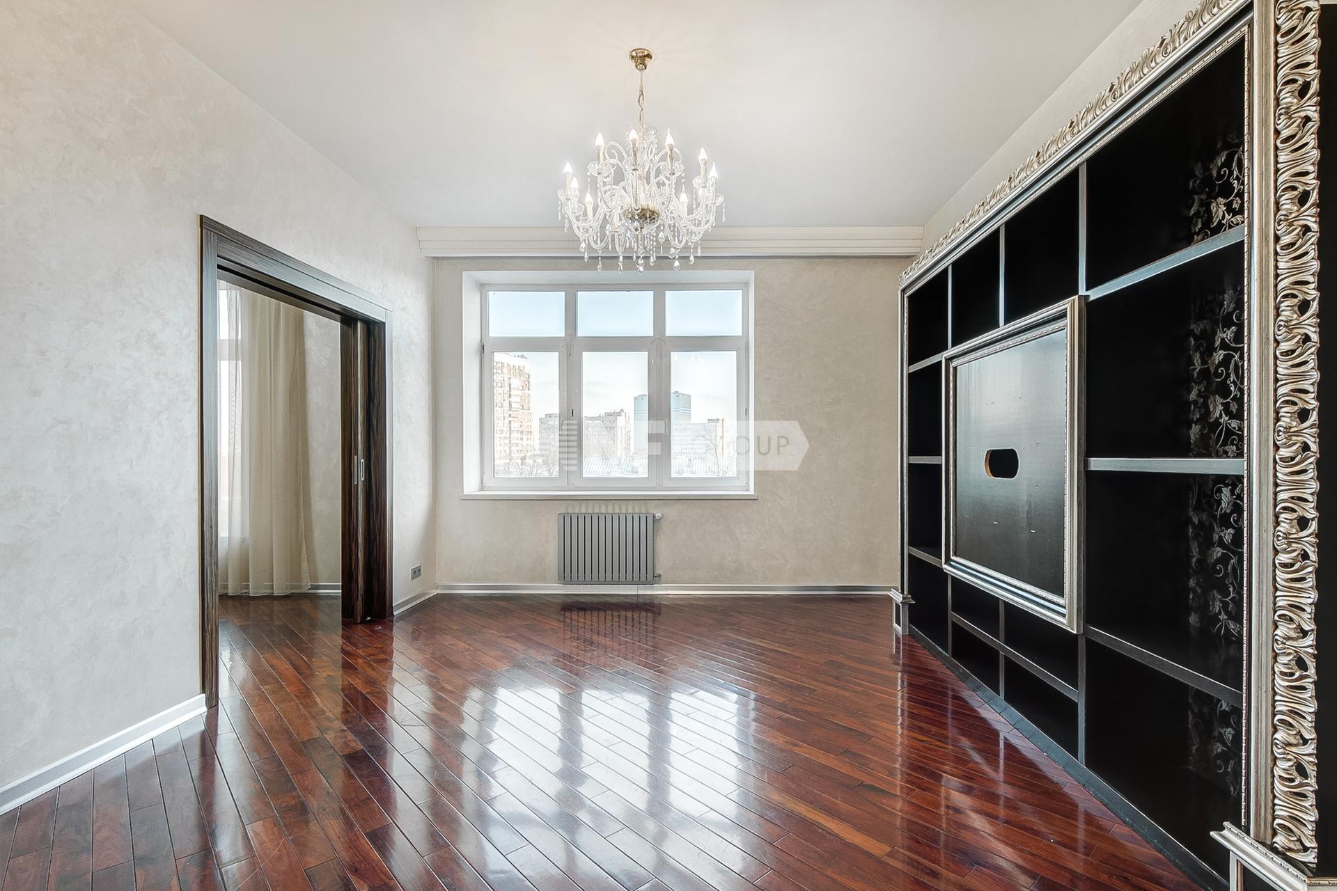 «Триумф Палас» (Триумф Палас)