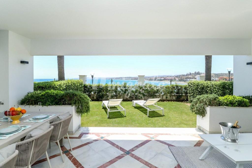 Апартамент в Doncella Beach, Estepona, Malaga