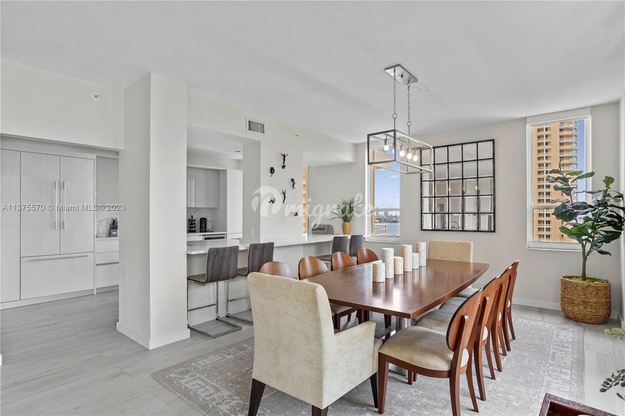 Кондоминиум в 888 Brickell Key Dr, 1503 - Miami, Florida