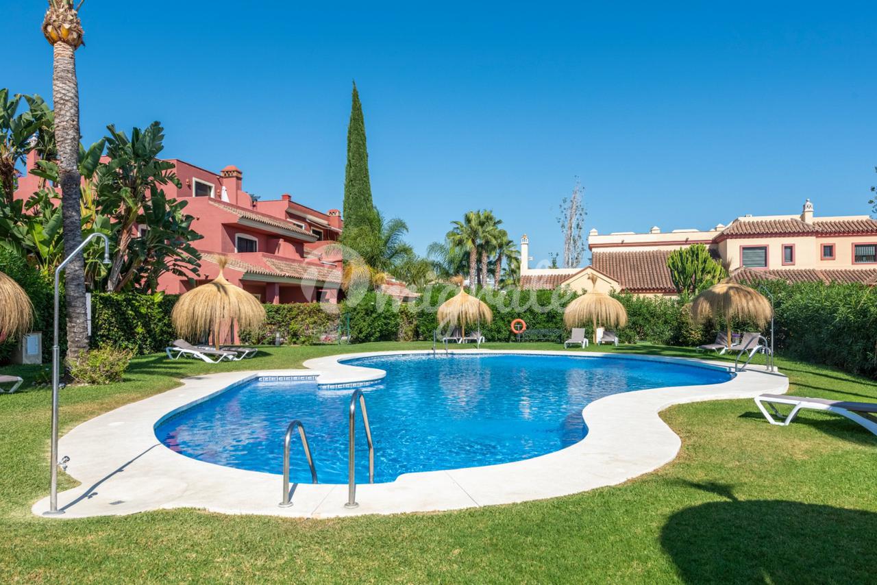 Вилла в El Tomillar de Nagüeles, Marbella, Malaga