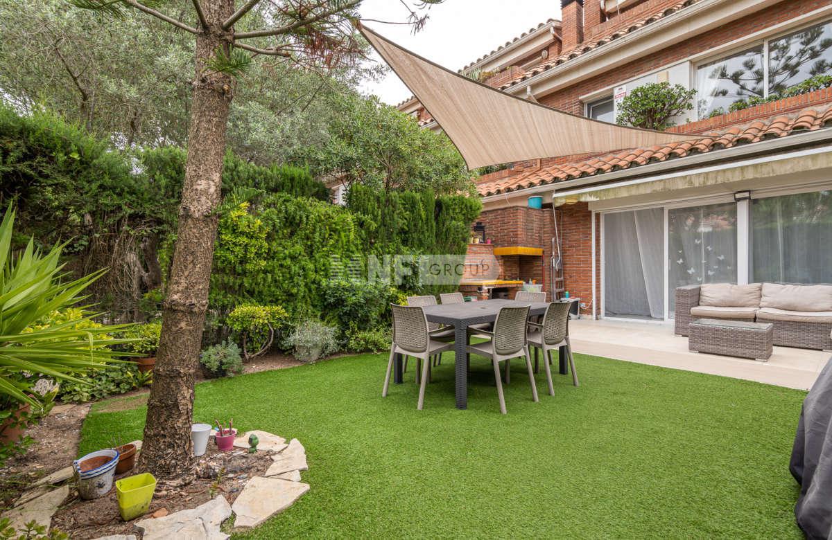 Таунхаус в Гава Мар