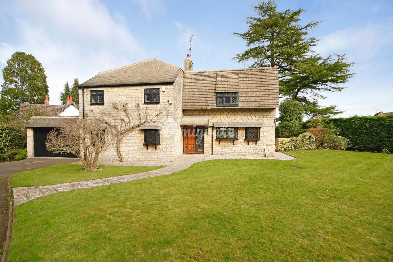 Вилла в Leckhampton Hill, Cheltenham, Gloucestershire, GL53