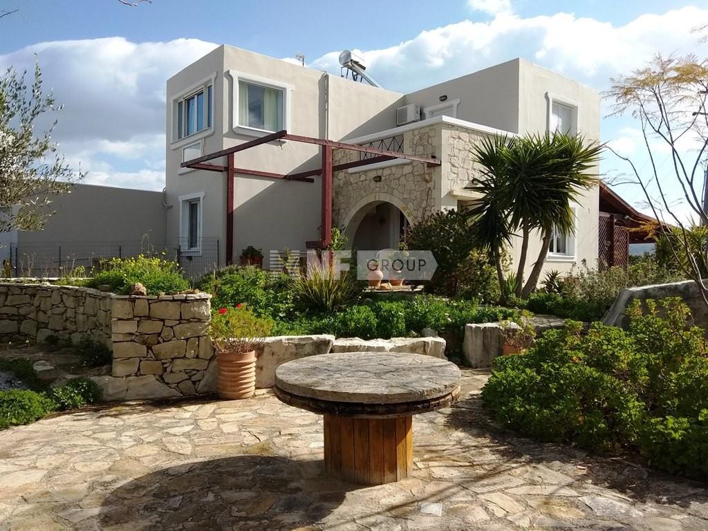 Вилла с садом на острове Крит (Villa s sadom na ostrove Krit)