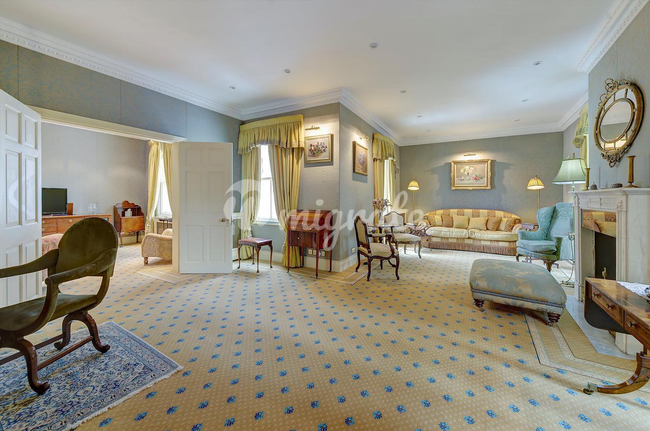 Вилла в Belgrave Place, Belgravia, London, SW1X