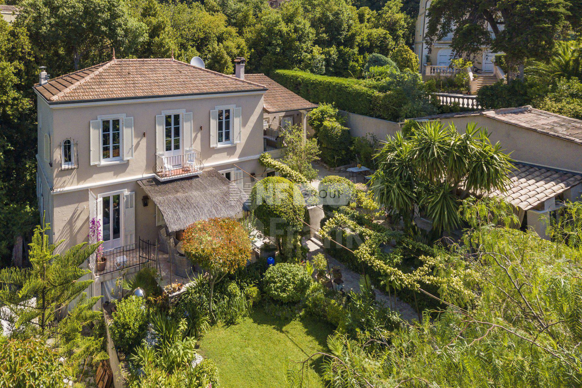 Прекрасный дом в Каннах