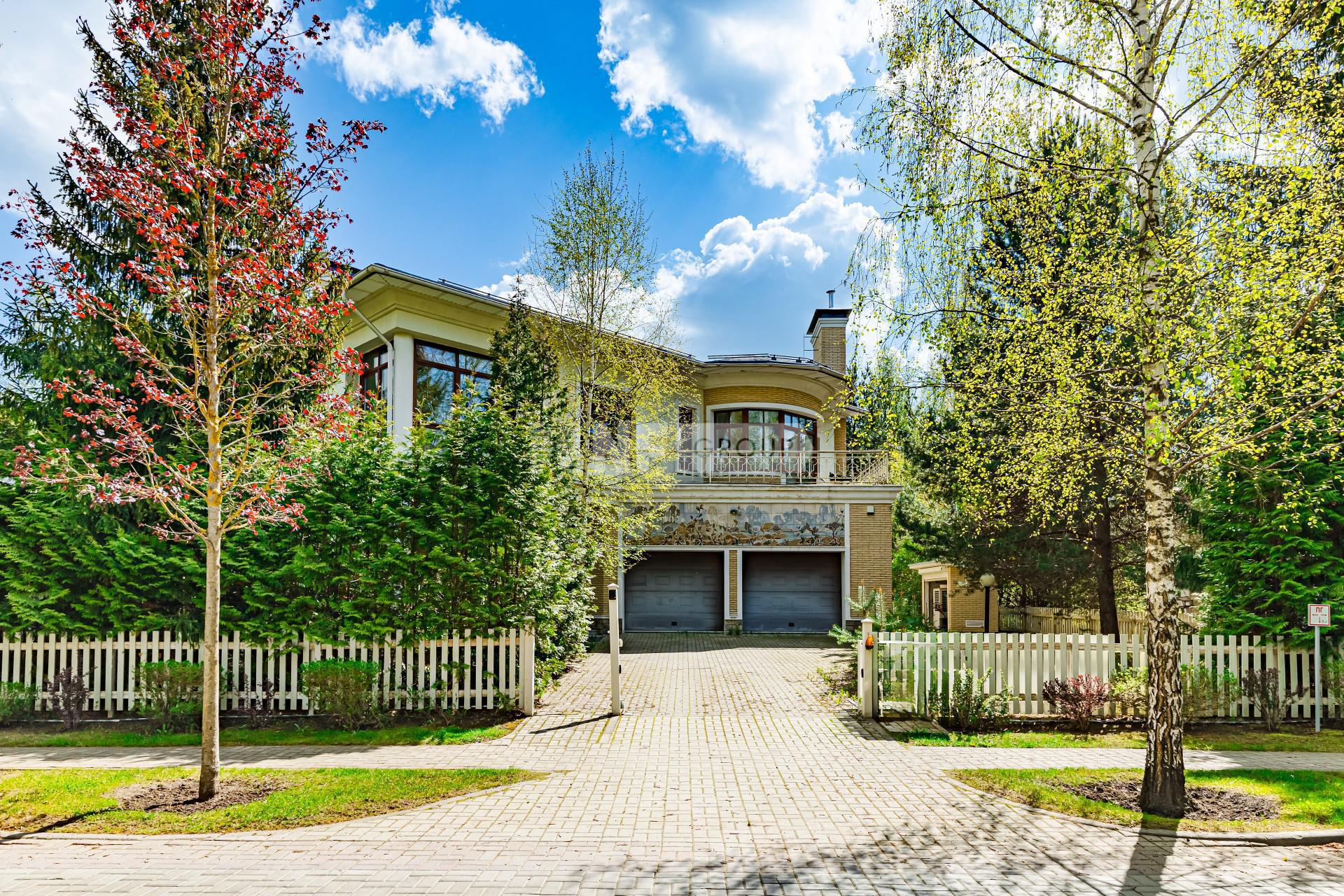 «Резиденции Бенилюкс» (Residentsii Benilyuks)