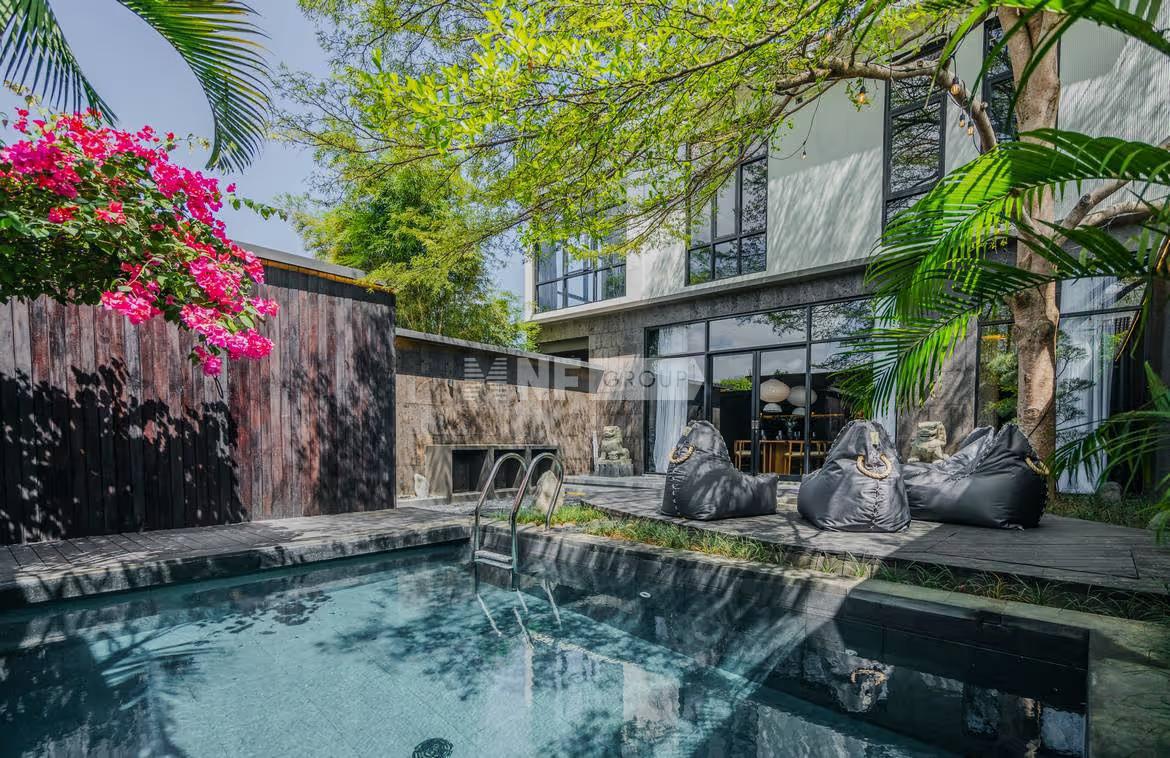 Modern villa in Ungasan with rooftop terrace and ocean views for 80-year long lease