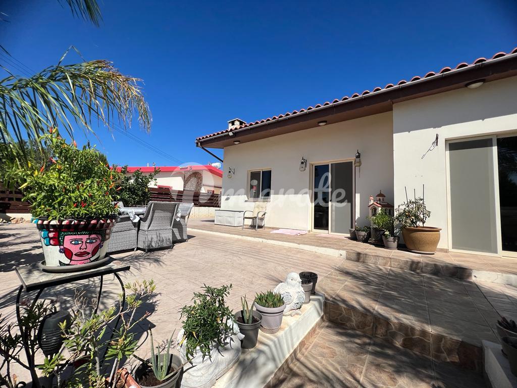 Дом с 3 спальнями в Суни, Лимассол
 (3 Bedroom House in Souni, Limassol)