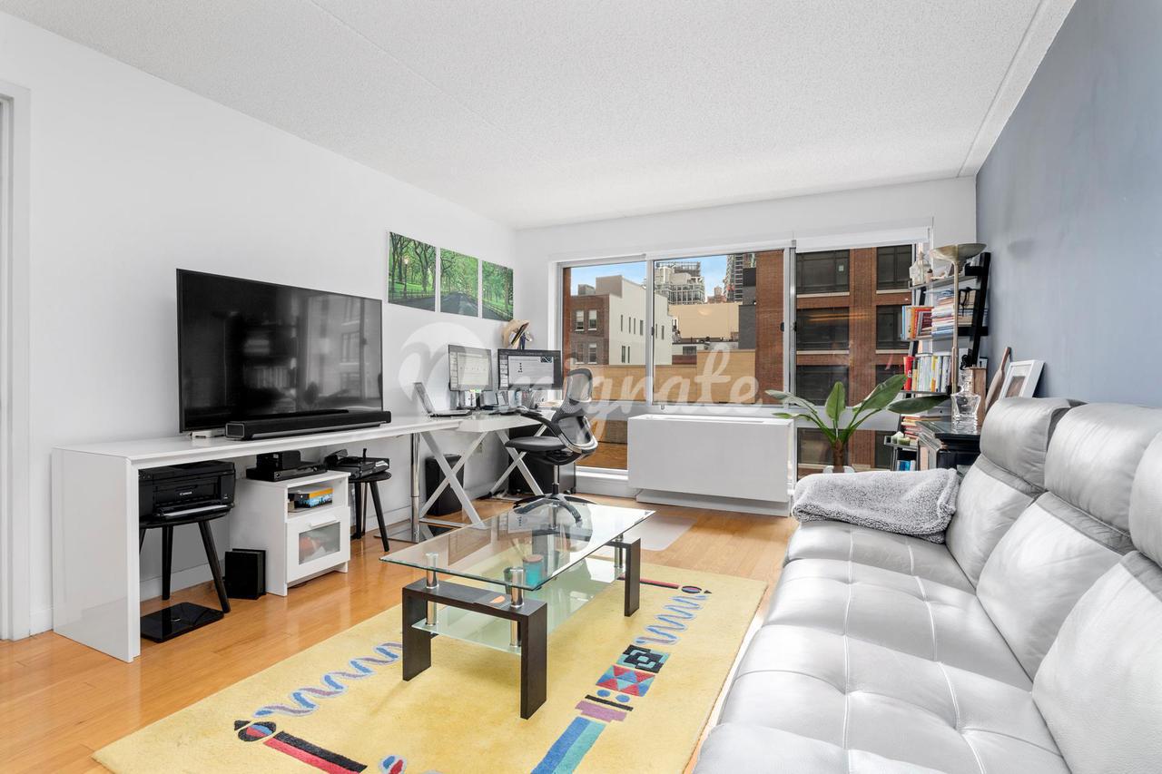 Кондоминиум в 555W23, 555 W 23RD ST, S7H - Chelsea, New York