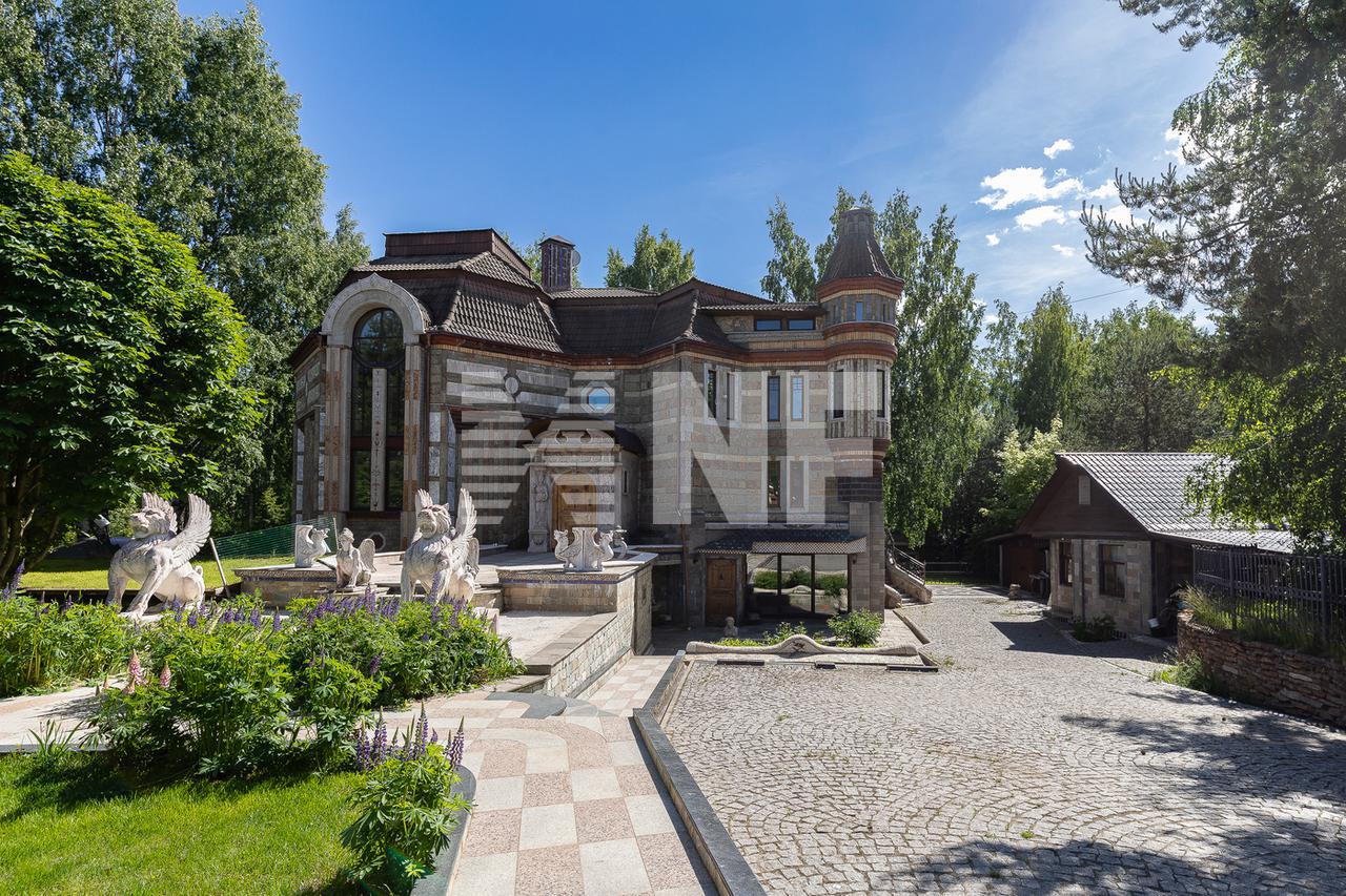 Загородный 🏠 дом 1000 м² в поселке Юкки на Выборгском шоссе, цена 129 млн.  руб. | Лот hs9915458