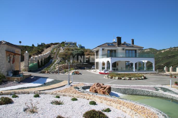 Дом в Неа Скиони в Греции