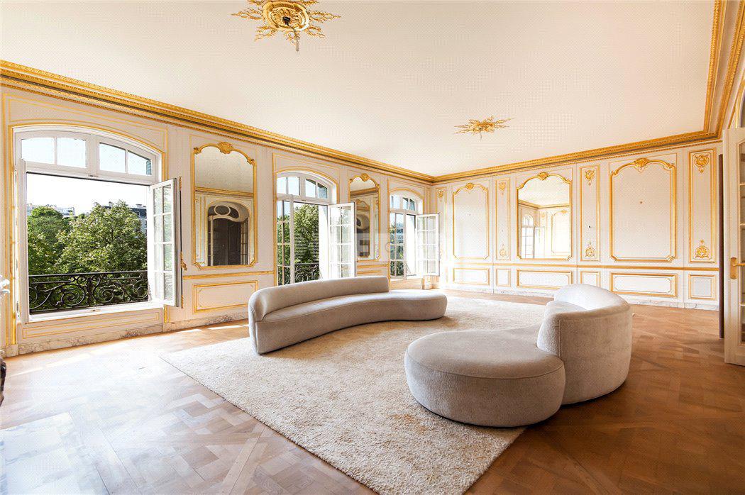 Роскошные апартаменты в 16 округе в Париже