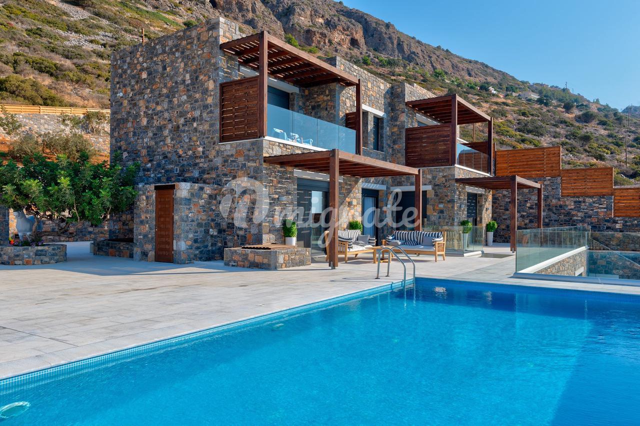 Роскошный дом на побережье на острове Крит в Греции