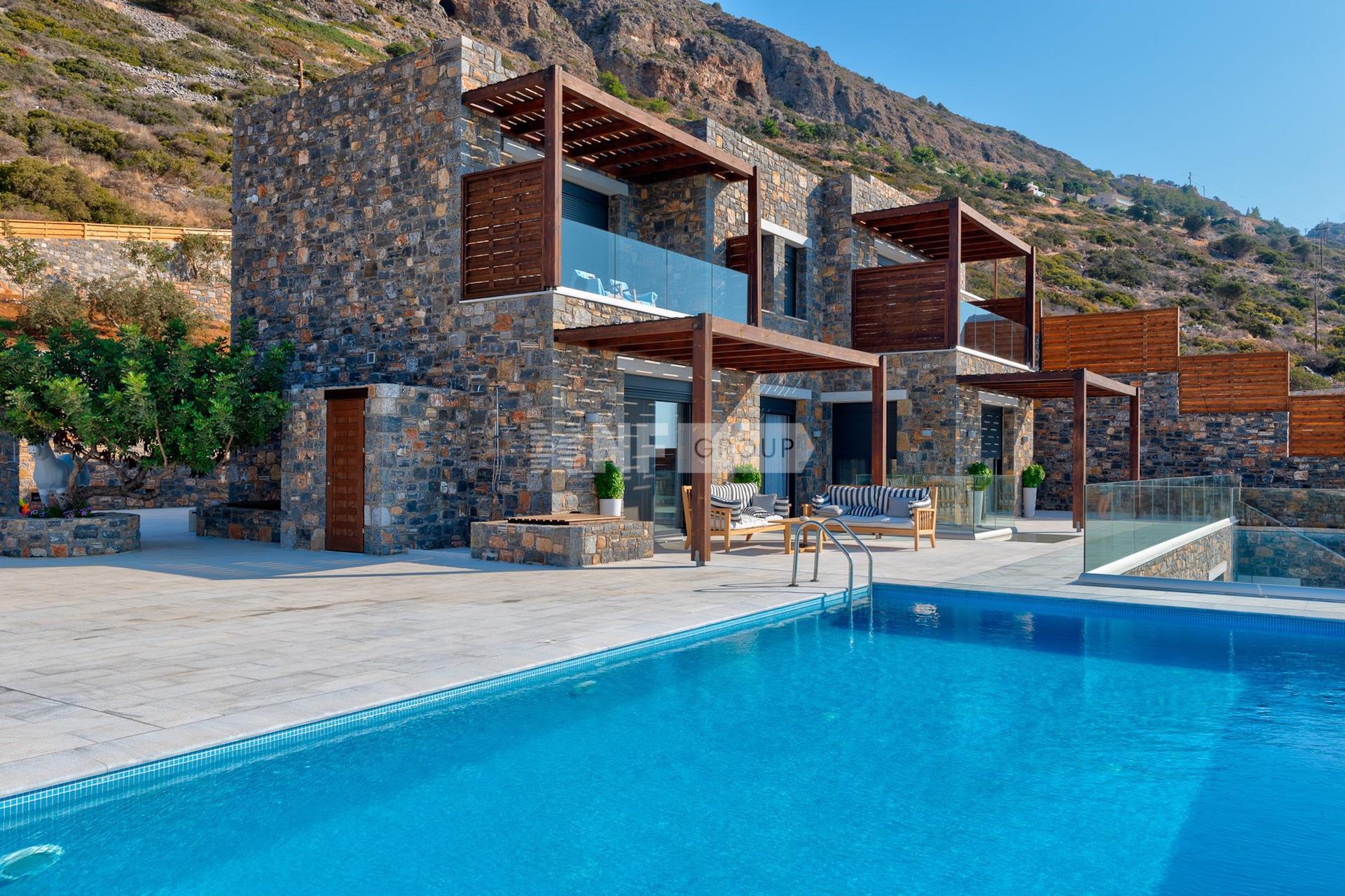 Роскошный дом на побережье на острове Крит в Греции