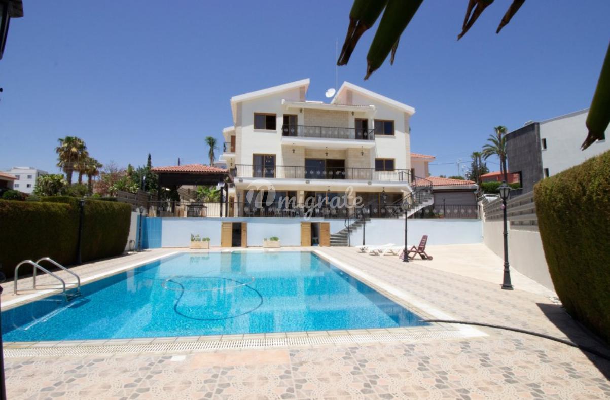 Вилла с 5 спальнями в Агиос Афанасиос, Лимассол
 (5 Bedroom Villa in Agios Athanasios, Limassol)