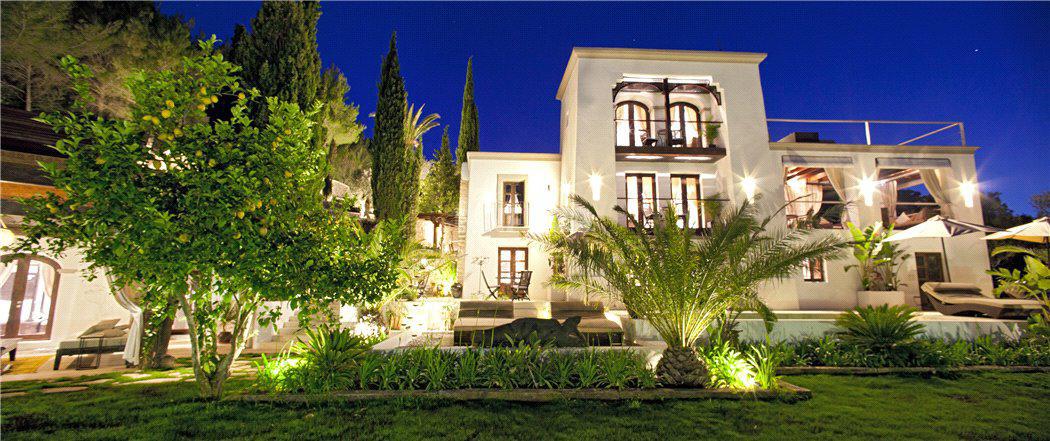 Роскошная вилла с 9 спальнями