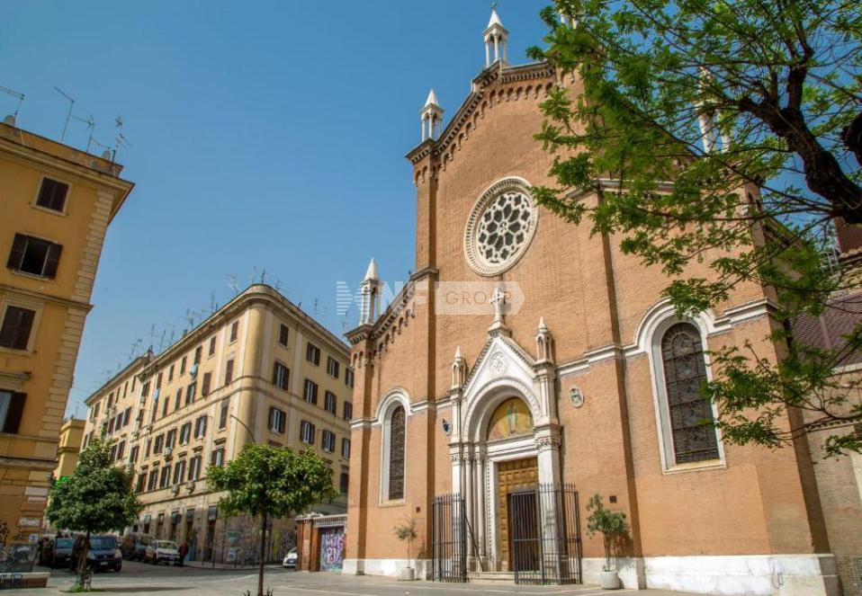 Отель 3* в районе Сан-Лоренцо (trevi elte, id 0701RMС-23С08)