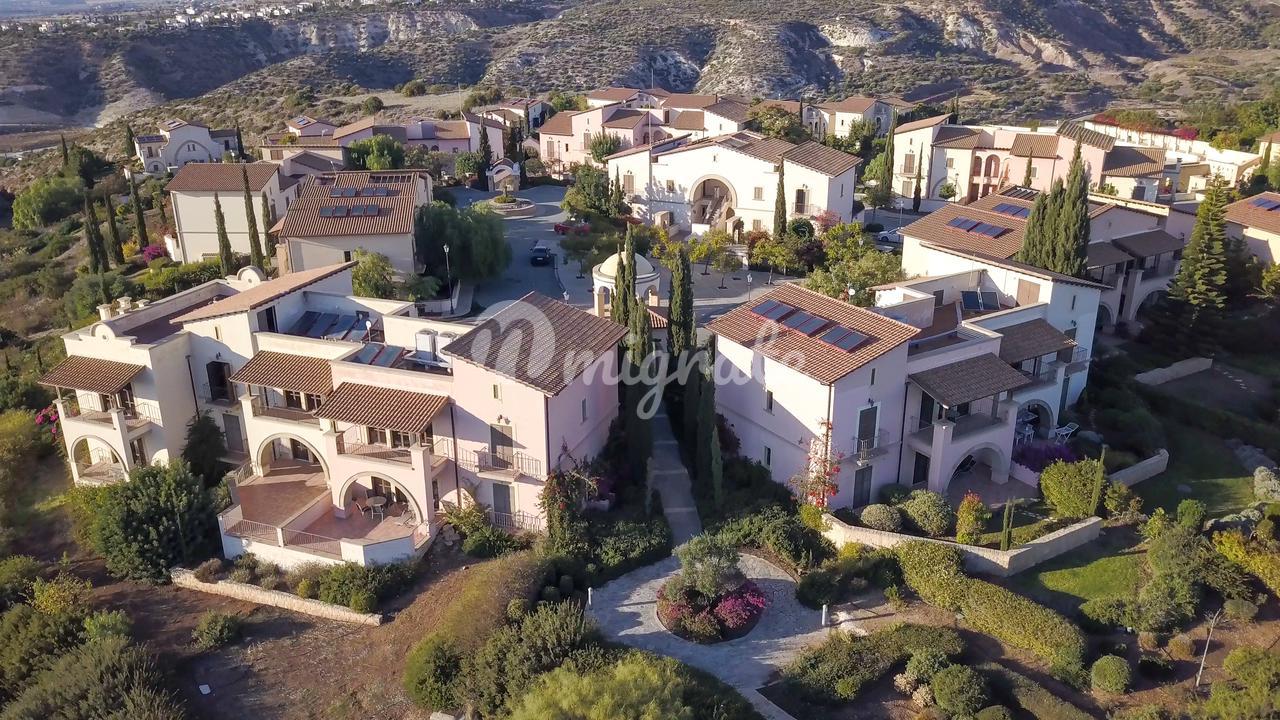 Готовые апартаменты на 5-звездочном курорте рядом с Пафосом (Amathus Vacation (Aphrodite Hills) от Максима)