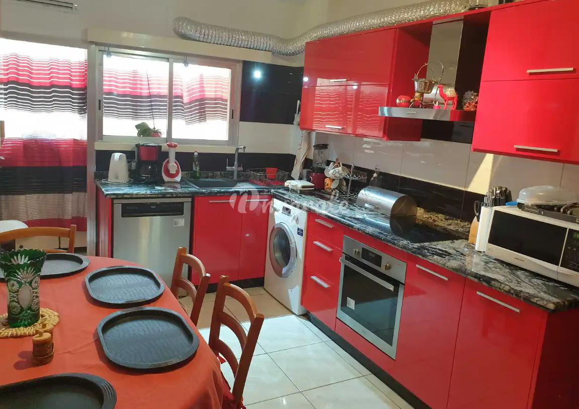 Квартира с 4 спальнями в Агиа Зони, Лимассол
 (4 Bedroom Apartment in Agia Zoni, Limassol)