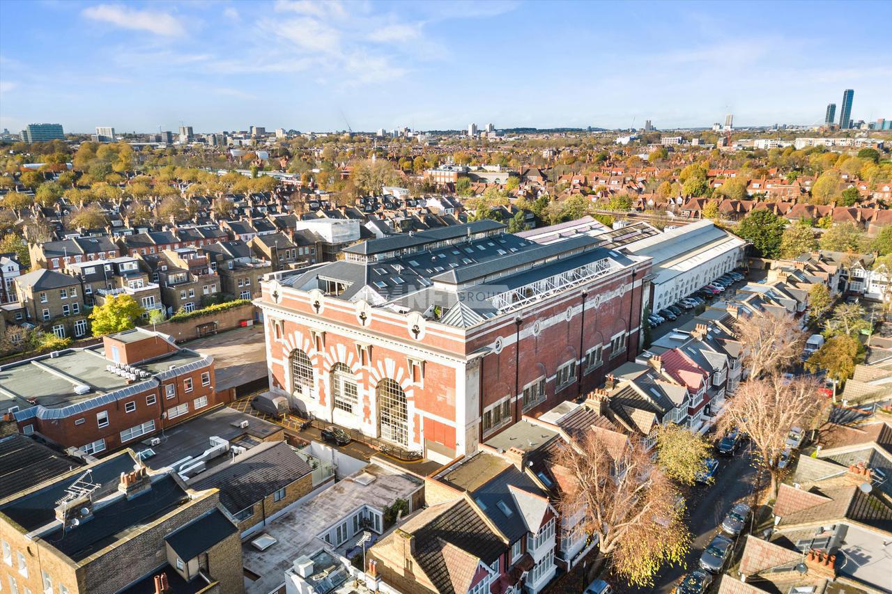 Квартира в Chiswick High Road, London, W4