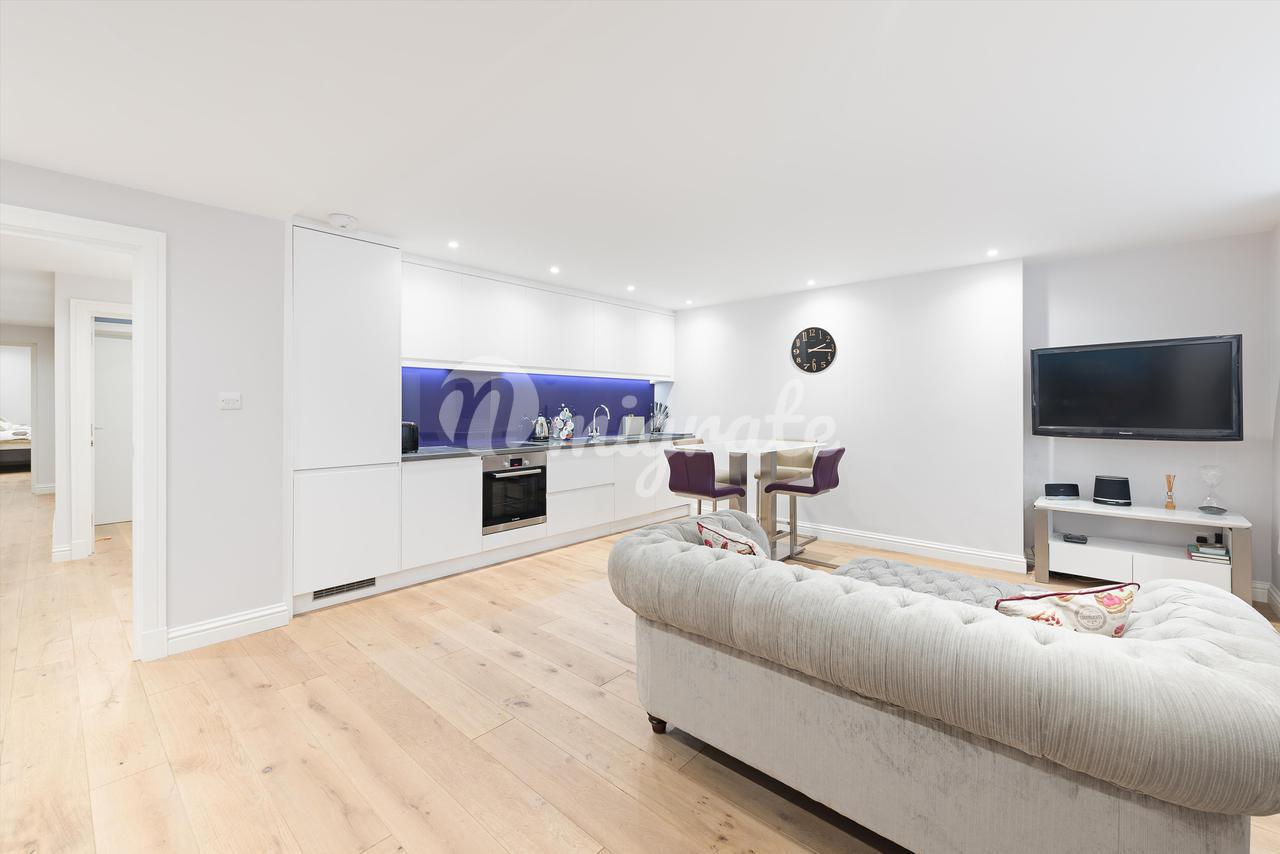 Квартира в Gloucester Terrace, London, W2